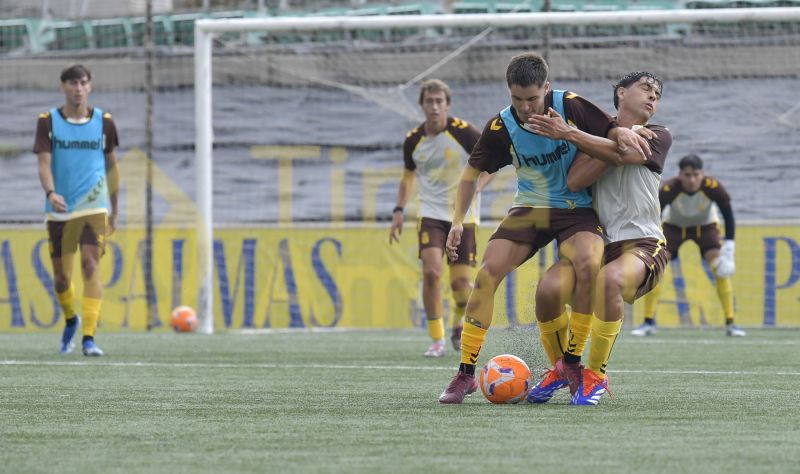 Fotos: Filiales entra en ebullición con el primer ensayo en el Anexo (2-2)