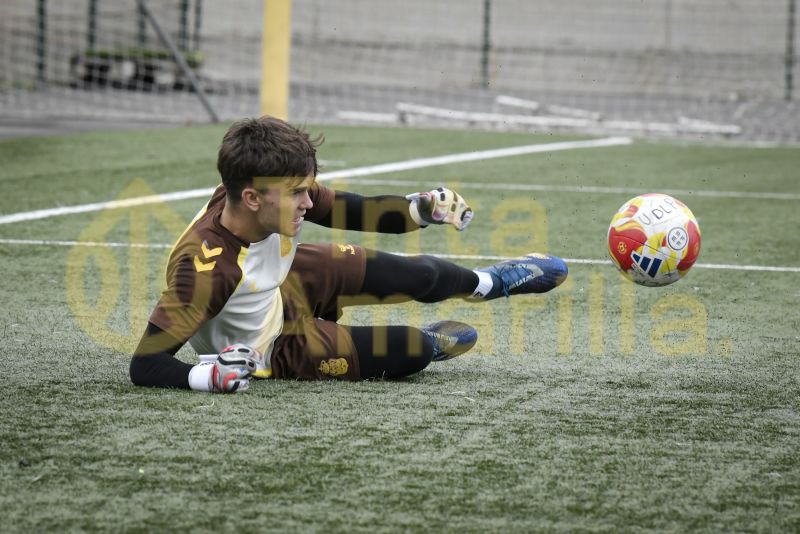 Fotos: Las Palmas C, a convertir en puntos sus buenas sensaciones