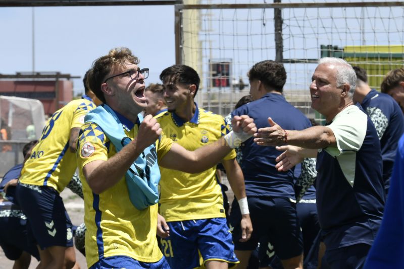 Fotos: Así fue el partido del ascenso de Las Palmas Atlético