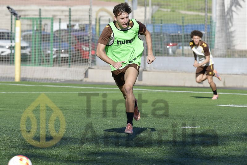Fotos: Las Palmas C se prepara a fondo para su nueva cita