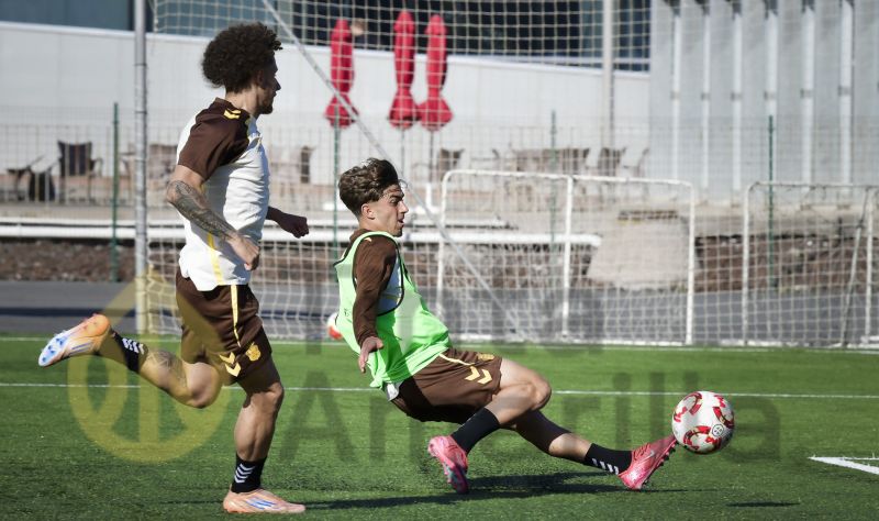 Fotos: Las Palmas C se prepara a fondo para su nueva cita