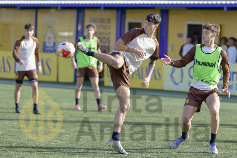 Fotos: Las Palmas C se prepara a fondo para su nueva cita