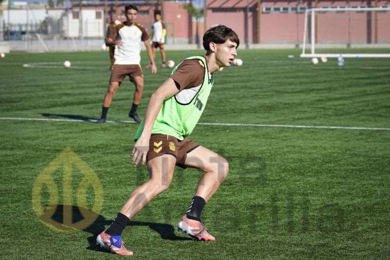 Fotos: Las Palmas C se prepara a fondo para su nueva cita