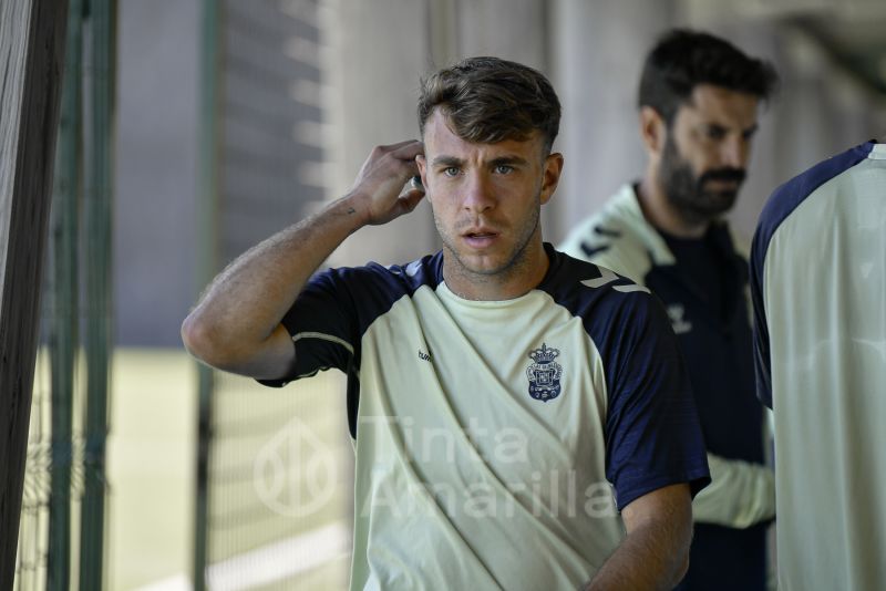 Fotos: Las Palmas Atlético, en aviso antes de jugar en un campo gafe