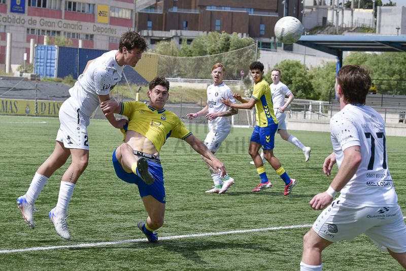  Fotos: El juvenil B de la UD golea a un equipo islandés en el Anexo (5-2)