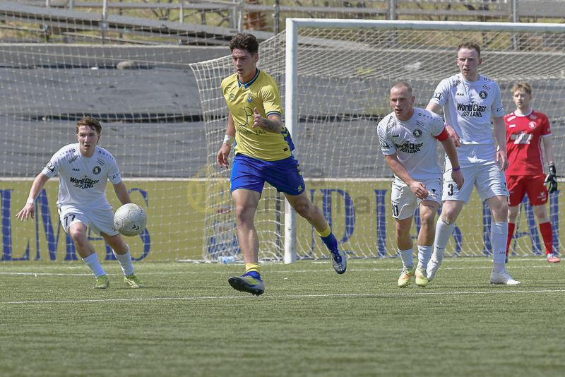  Fotos: El juvenil B de la UD golea a un equipo islandés en el Anexo (5-2)
