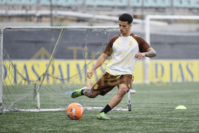 Fotos: Las Palmas C se prepara para un derbi inédito en Tercera RFEF