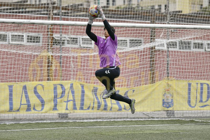 Fotos: Las Palmas C se prepara para un derbi inédito en Tercera RFEF