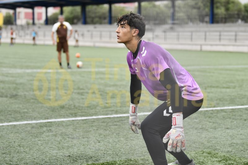 Fotos: Las Palmas C se prepara para un derbi inédito en Tercera RFEF