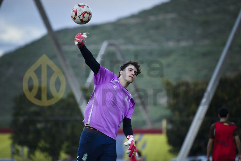 La ilusión del juvenil de Las Palmas de firmar algo grande en Barcelona