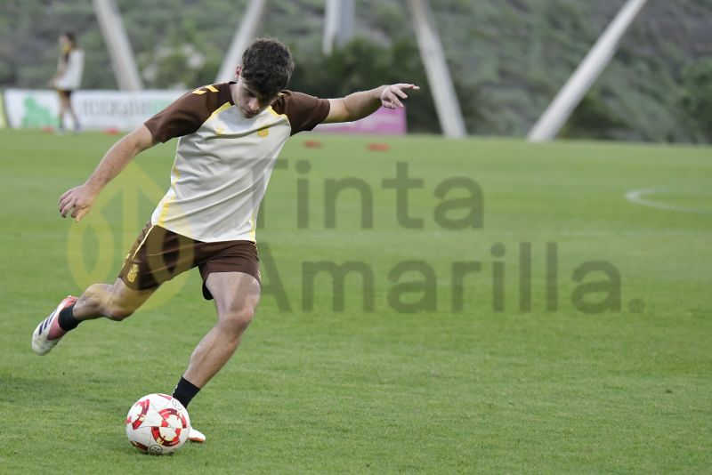 La ilusión del juvenil de Las Palmas de firmar algo grande en Barcelona