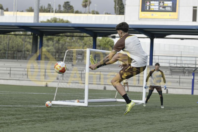 Fotos: Las Palmas C tiene semana corta antes ir a Los Olivos