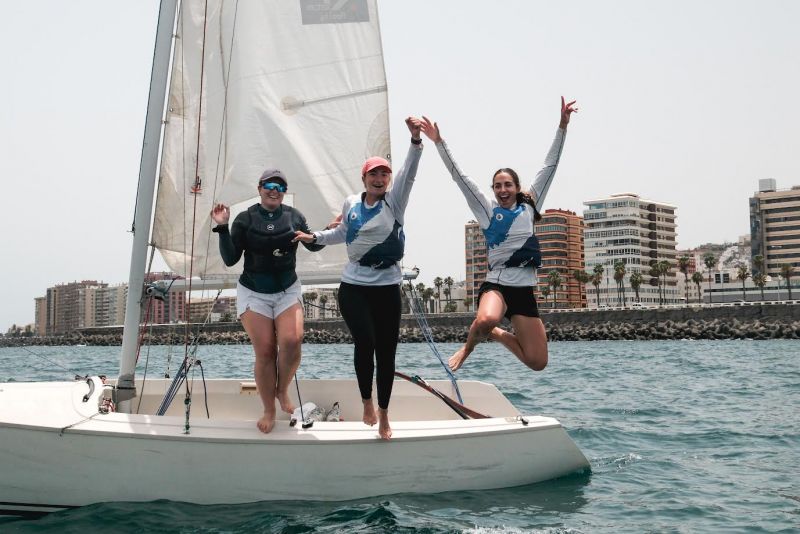 Reino, Hernández y Sánchez, campeonas en la Regata de la Mujer