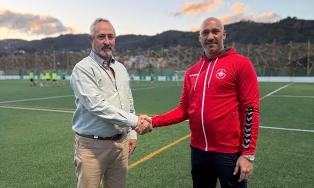 Darío Ortega se estrena en Tercera como técnico del Villa