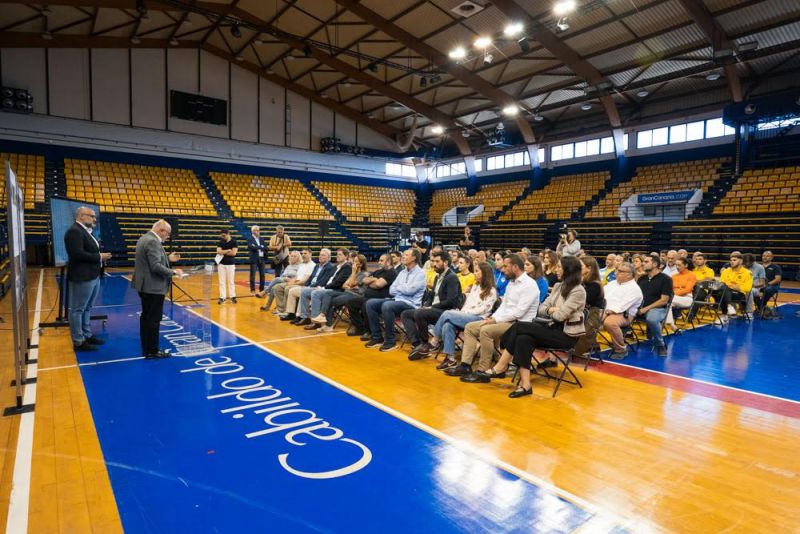 El parqué del CID será troceado y convertido en insignias