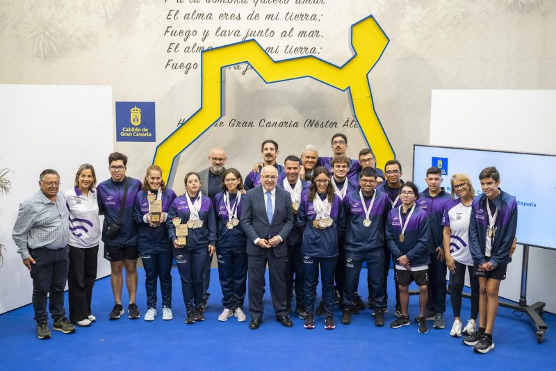 El Cabildo homenajea al CN Las Palmas tras conquistar el Campeonato de España FEDDI
