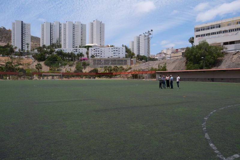 El campo de Hoya de la Plata se reforma con una novedosa superficie