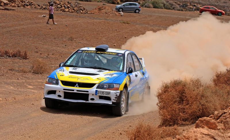 Toñín Suárez, líder de dos campeonatos de tierra
