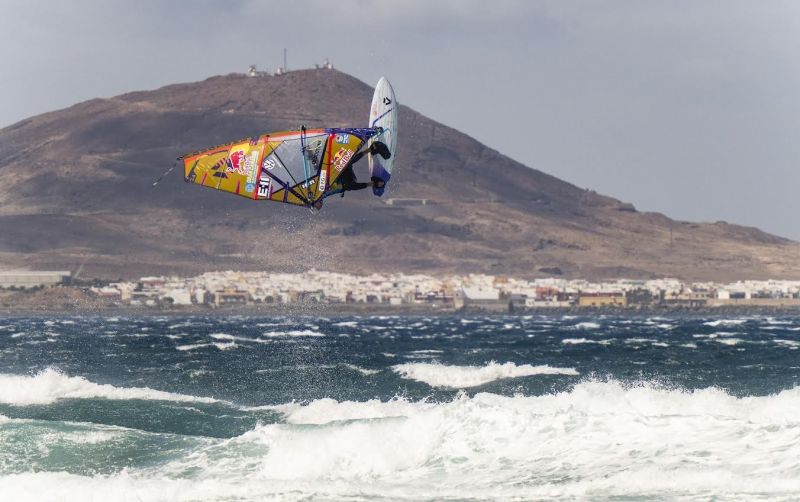 Philip Koster vuelve a triunfar en Pozo Izquierdo