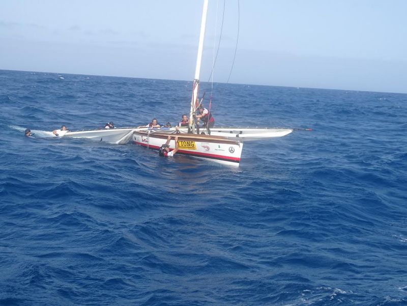 Penúltima jornada con retiradas y sorpresa en el campo de regata