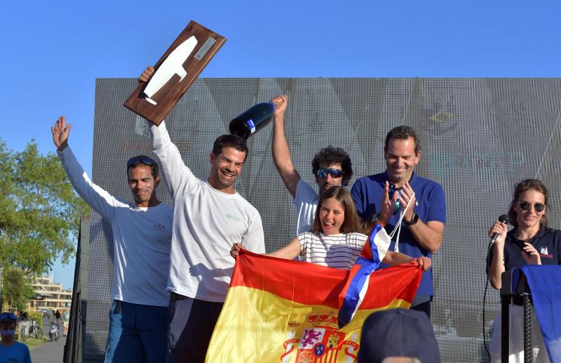  Javier Padrón agranda la leyenda canaria en los Premios Nacionales