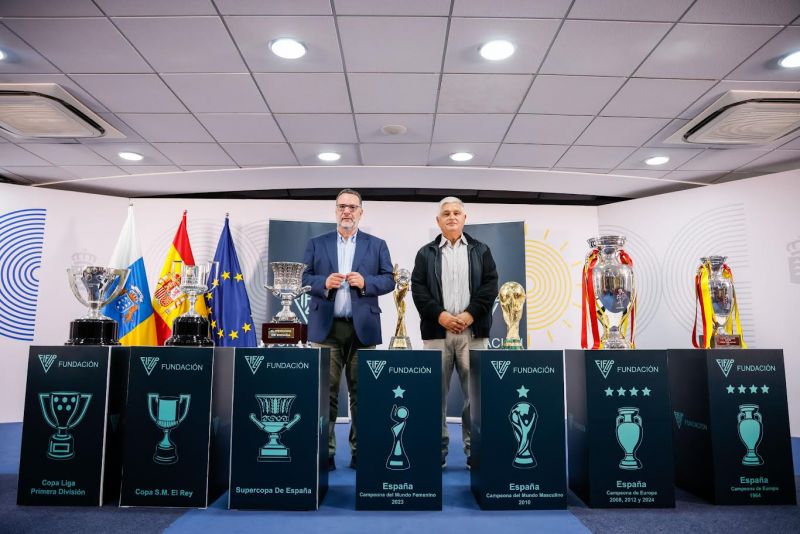 Los trofeos conquistados por la Roja española, en Canarias