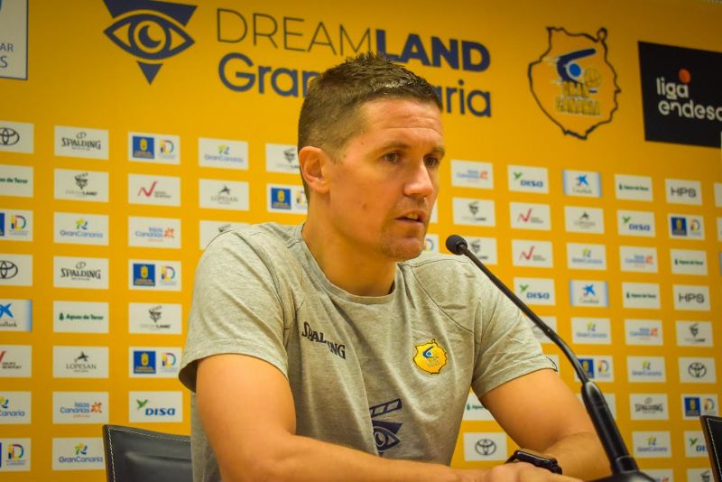 Lakovic pide que la victoria sobre el Benfica no confunda a la plantilla del Granca