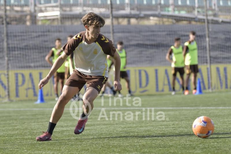Fotos: Las Palmas C ya mira hacia el Juan Guedes