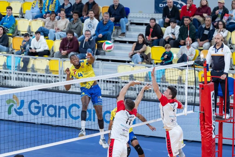 3-0: El Guaguas gana el primer derbi grancanario