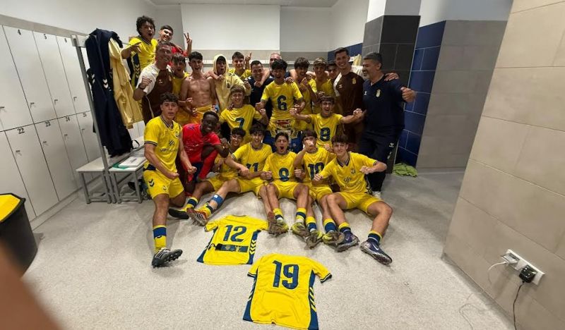 La alegría del tercer título regional cadete de la UD Las Palmas