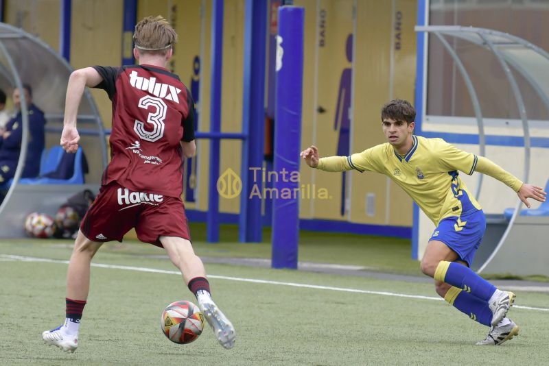 Fotos: El juvenil B de la UD se cruza con el Tuggen suizo