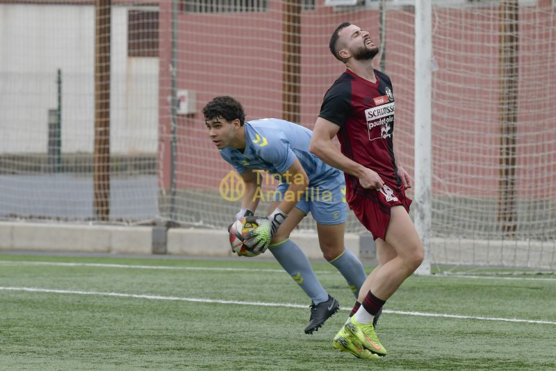Fotos: El juvenil B de la UD se cruza con el Tuggen suizo