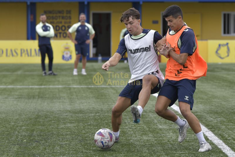Fotos: Las Palmas C prepara la tercera etapa de su liga