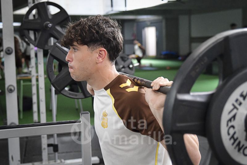 Fotos: Las Palmas Atlético se prepara para viajar a Fuenlabrada