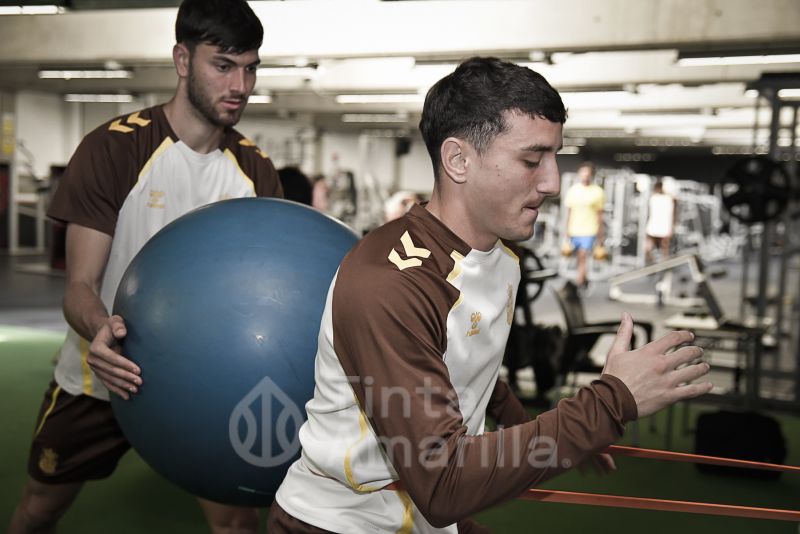 Fotos: Las Palmas Atlético se prepara para viajar a Fuenlabrada