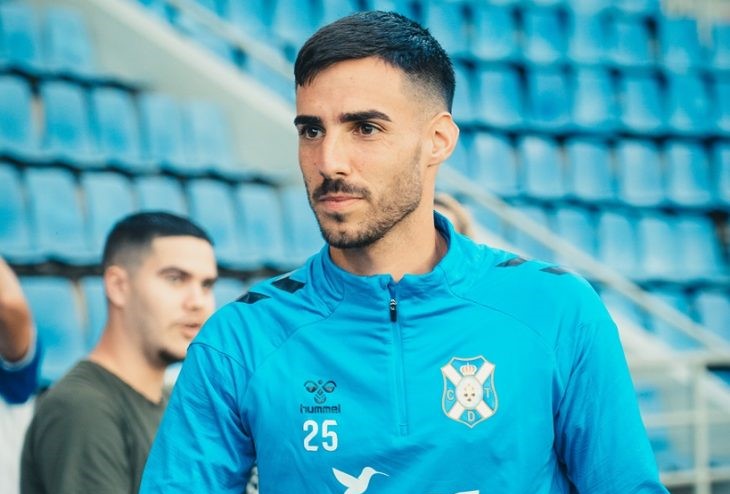El Tenerife tiene problemas para inscribir a Fabio
