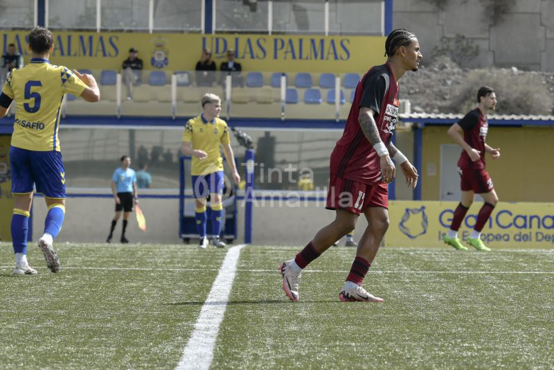 Fotos: El juvenil B de la UD empata con el Tuggen suizo (1-1)