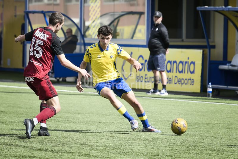 Fotos: El juvenil B de la UD empata con el Tuggen suizo (1-1)
