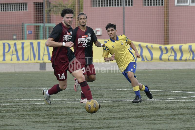 Fotos: El juvenil B de la UD empata con el Tuggen suizo (1-1)