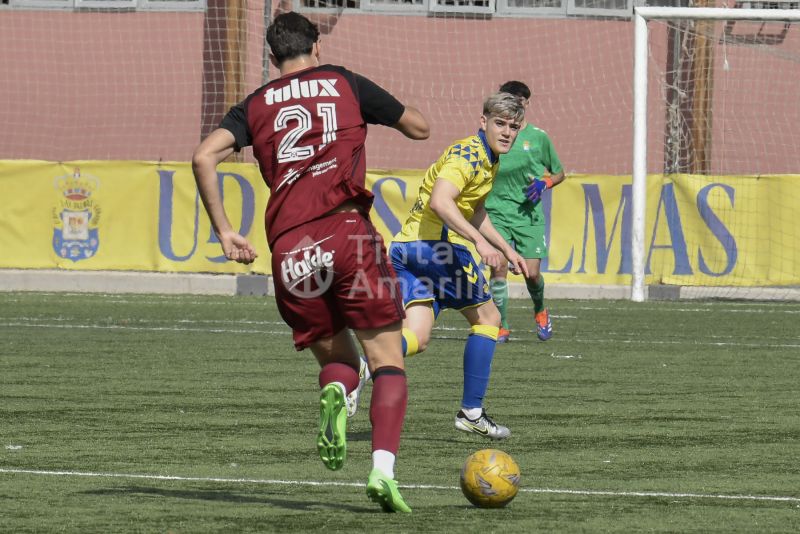 Fotos: El juvenil B de la UD empata con el Tuggen suizo (1-1)