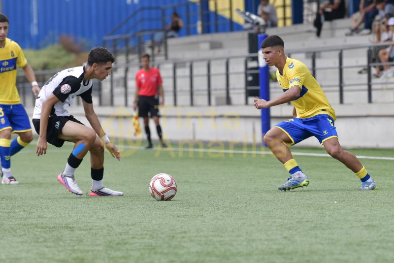 El juvenil de la UD suma su primera laboriosa goleada en el Anexo (5-1)