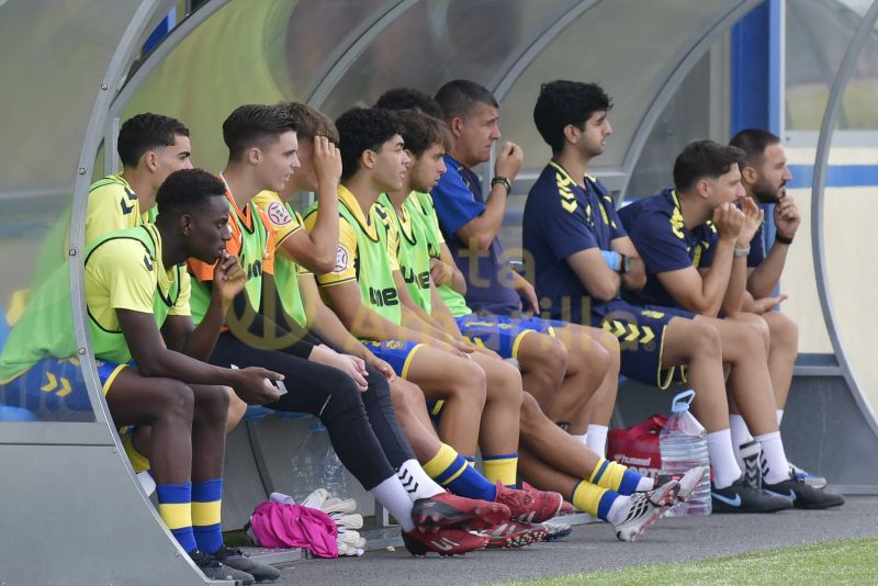 El juvenil de la UD suma su primera laboriosa goleada en el Anexo (5-1)