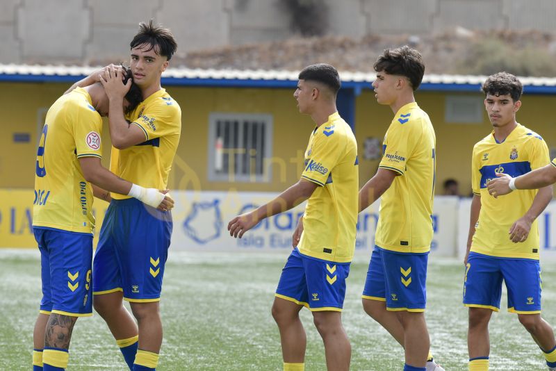 El juvenil de la UD suma su primera laboriosa goleada en el Anexo (5-1)