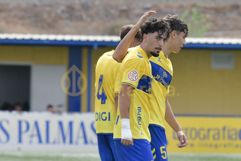 El juvenil de la UD suma su primera laboriosa goleada en el Anexo (5-1)
