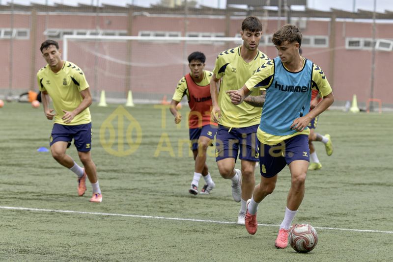 Robaina e Iván López ya dirigen a los filiales de Segunda y Tercera RFEF