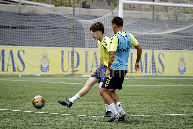 Robaina e Iván López ya dirigen a los filiales de Segunda y Tercera RFEF