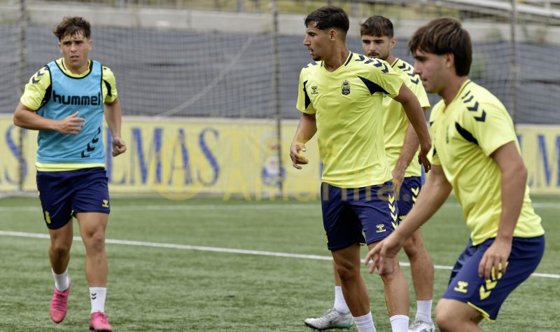 Robaina e Iván López ya dirigen a los filiales de Segunda y Tercera RFEF
