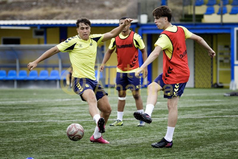 Robaina e Iván López ya dirigen a los filiales de Segunda y Tercera RFEF