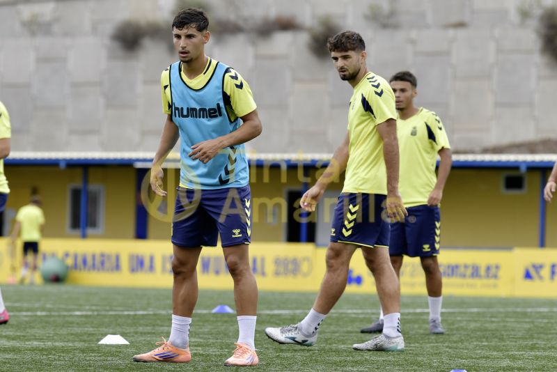 Robaina e Iván López ya dirigen a los filiales de Segunda y Tercera RFEF