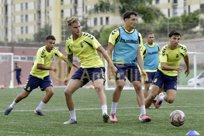 Robaina e Iván López ya dirigen a los filiales de Segunda y Tercera RFEF
